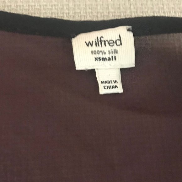 Wilfred: Maroon Blouse - Picture 4 of 4